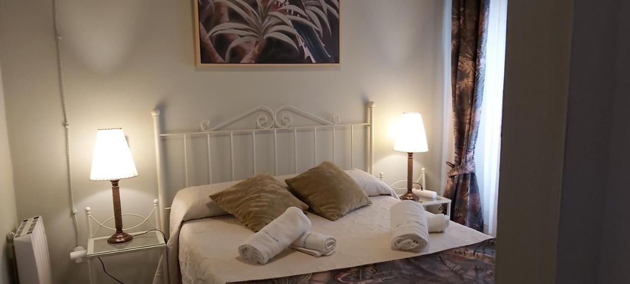 A 20 Metros De La Mezquita Catedral ,apartamentos Turistico Cespedes 5 Cordova