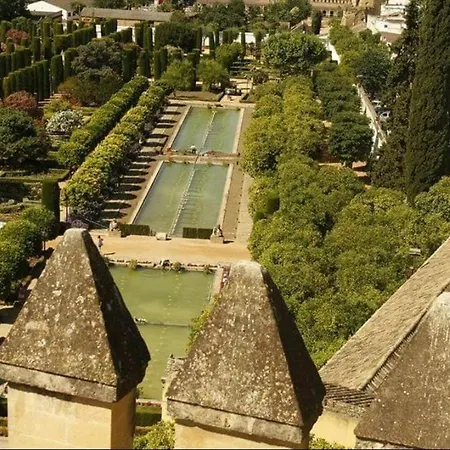 A 20 Metros De La Mezquita Catedral ,Apartamentos Turistico Cespedes 5 Cordoba Exterior photo