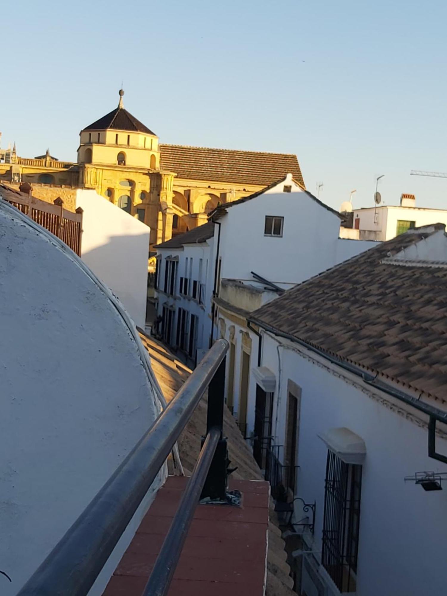 A 20 Metros De La Mezquita Catedral ,apartamentos Turistico Cespedes 5 *